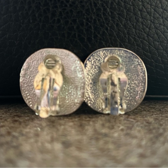 Strawberry Square Clip on Earrings Novelty Fashion 1”x1” Pink Red - Picture 2 of 8